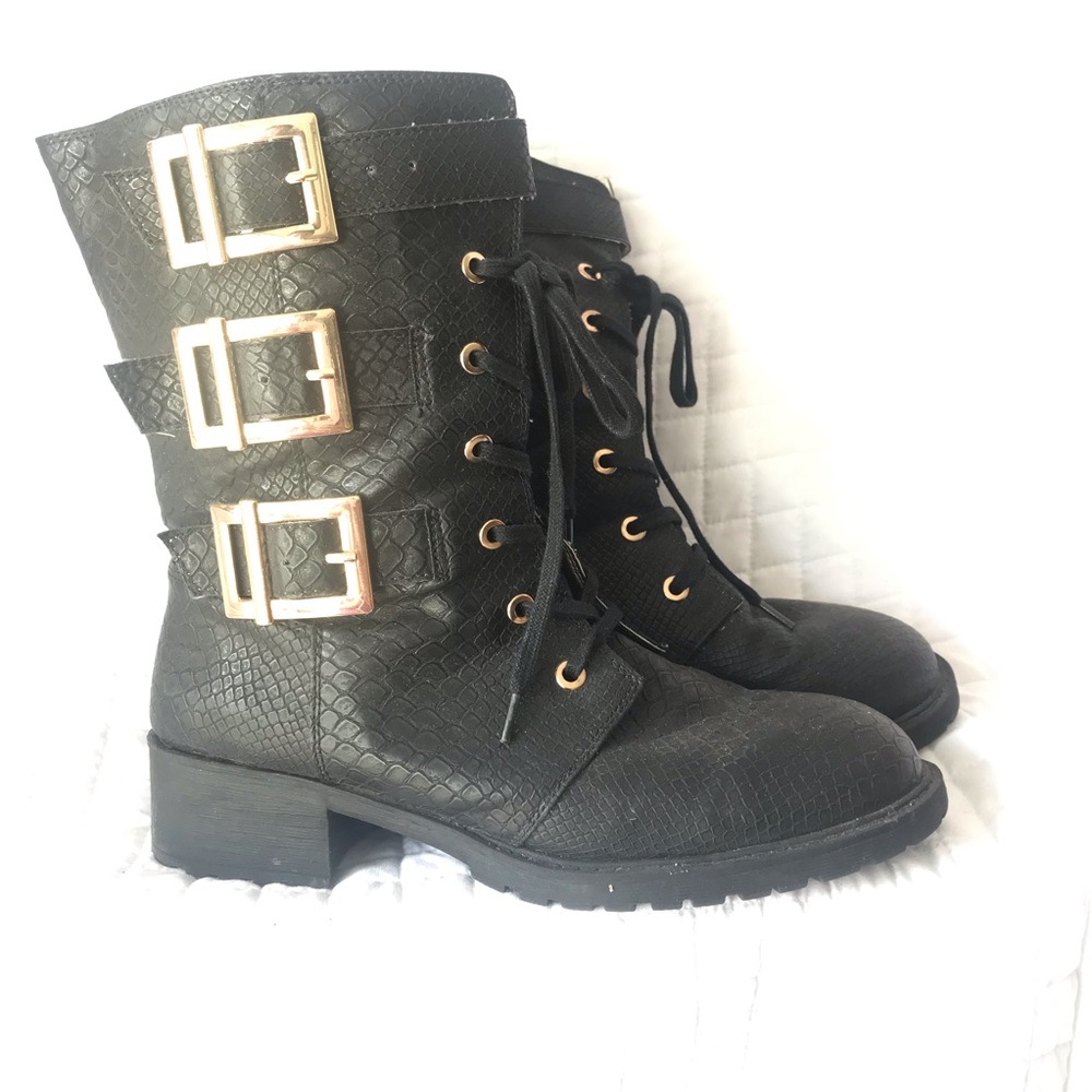 Combat boots
